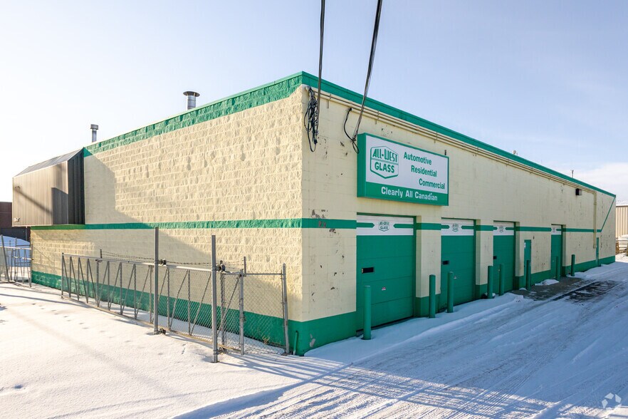 11638 156th St NW, Edmonton, AB for sale - Building Photo - Image 3 of 4
