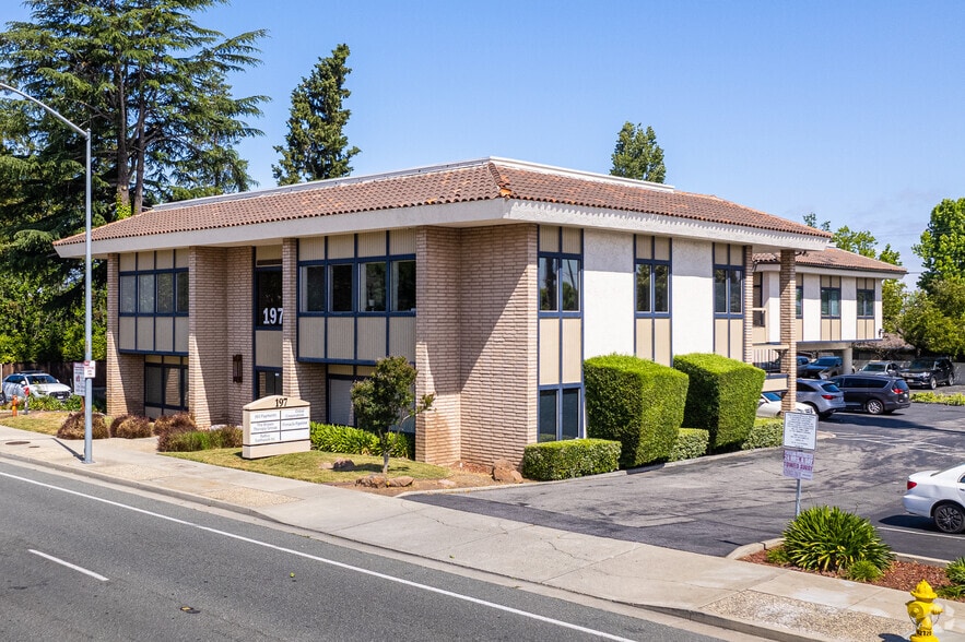 197 E Hamilton Ave, Campbell, CA for lease - Building Photo - Image 1 of 7