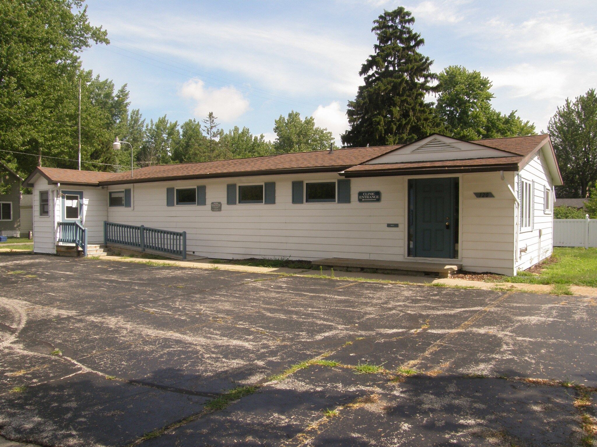 120 N Vine St, Saint Charles, MI for sale Primary Photo- Image 1 of 1