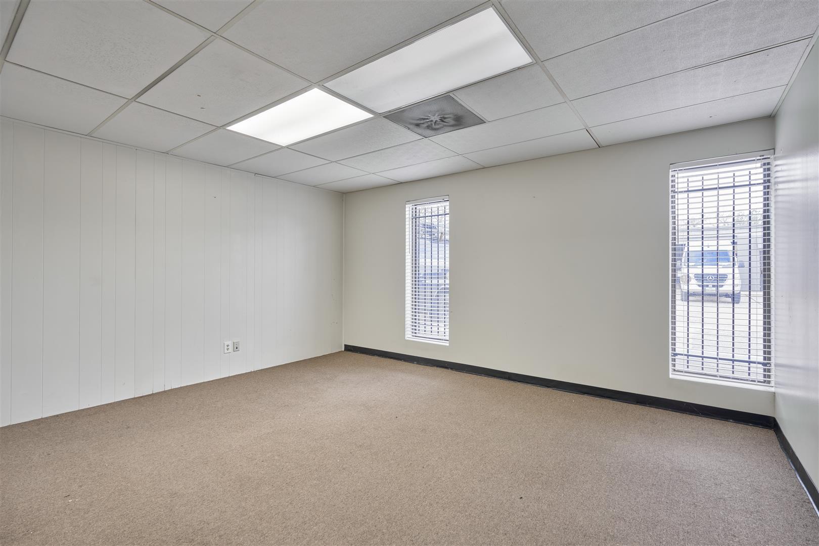 1300 S Frazier St, Conroe, TX 77301 Frazier Business Park