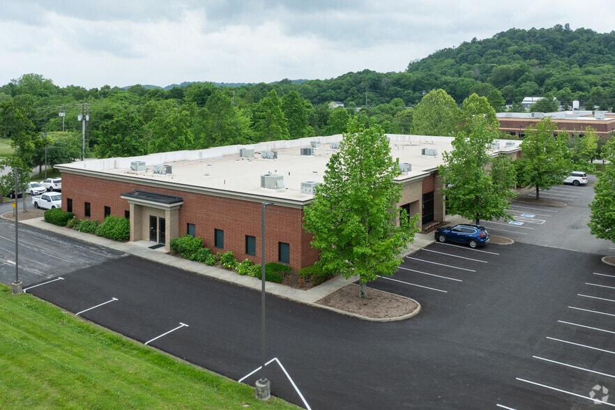 4720 Traders Way, Thompsons Station, TN for lease - Primary Photo - Image 1 of 3