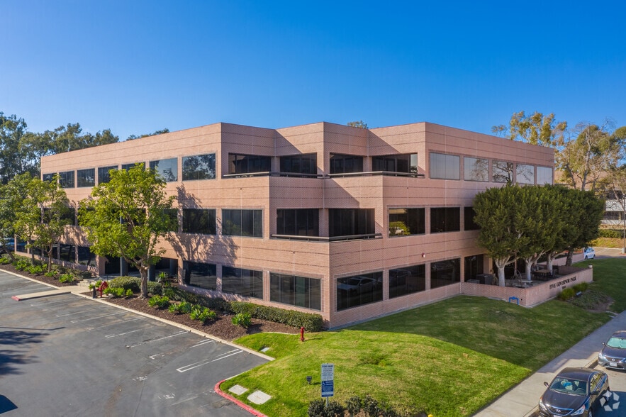 5060 Shoreham Pl, San Diego, CA for lease - Building Photo - Image 1 of 11