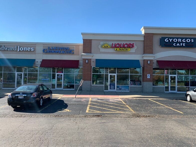 7221 State Park Rd, Fox Lake, IL for lease - Primary Photo - Image 1 of 29