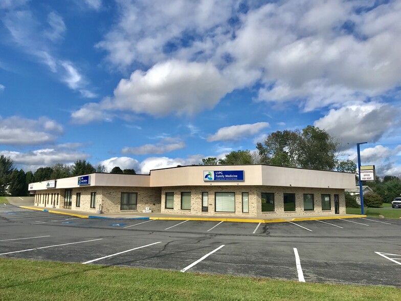 208 Kevin Ln, Brodheadsville, PA for lease - Building Photo - Image 1 of 35