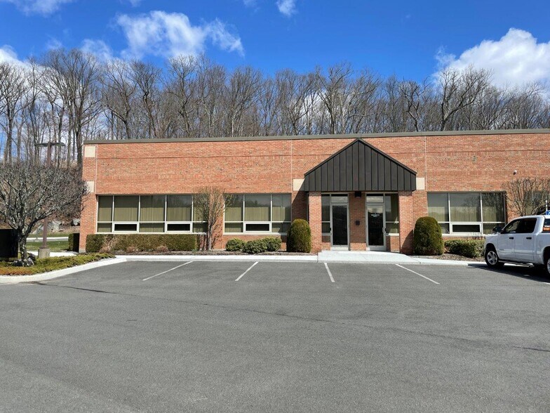 1 Park Ridge Rd, Bethel, CT for sale - Building Photo - Image 1 of 1