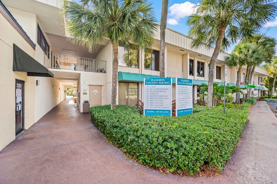 270-330 S University Dr, Plantation, FL for lease - Building Photo - Image 2 of 14