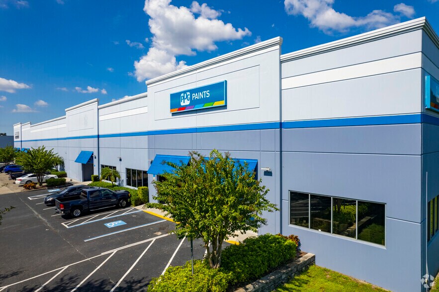 1333-1341 Massaro Blvd, Tampa, FL for sale - Primary Photo - Image 1 of 1