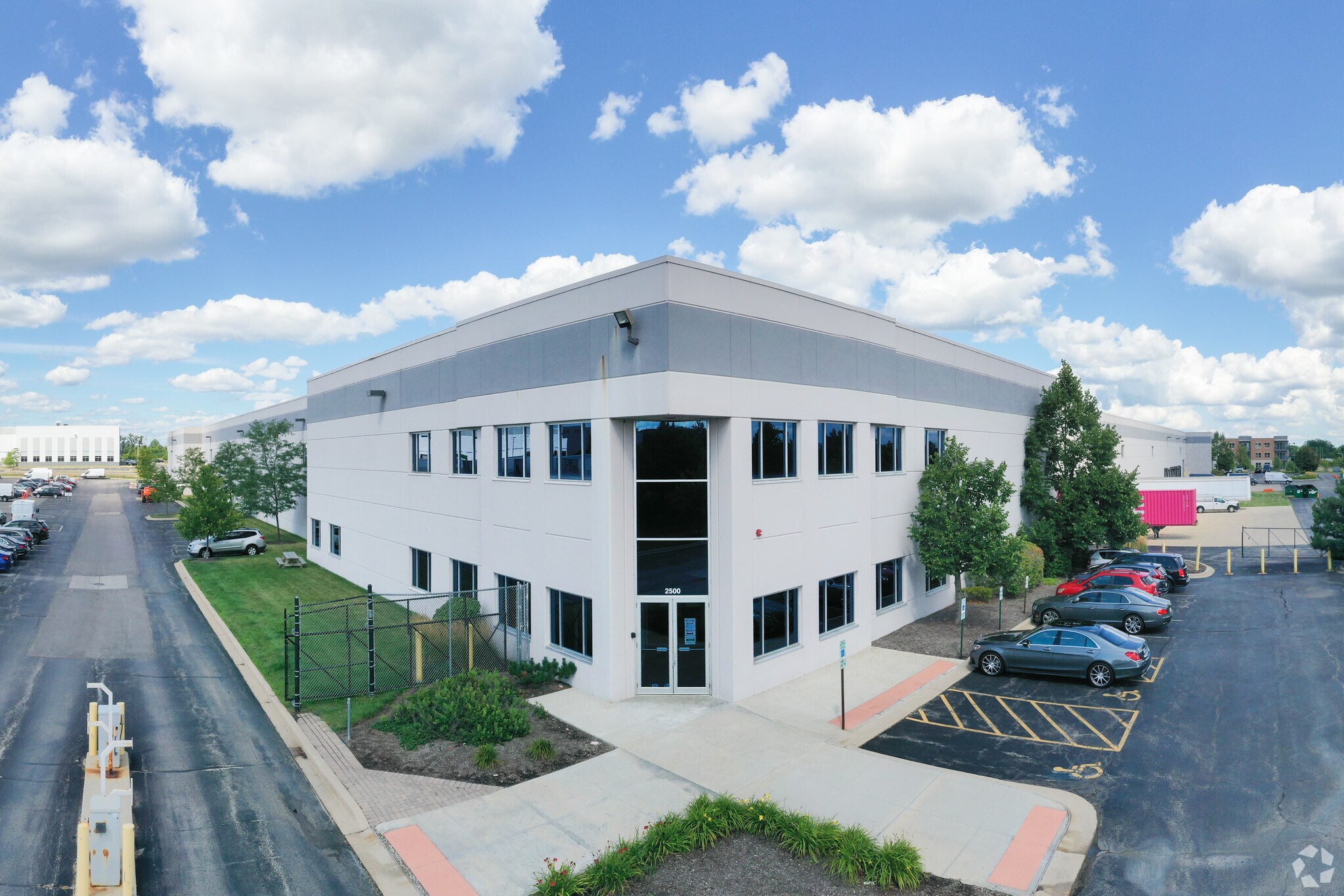 2450-2520 Northwest Pky, Elgin, IL for sale Primary Photo- Image 1 of 1