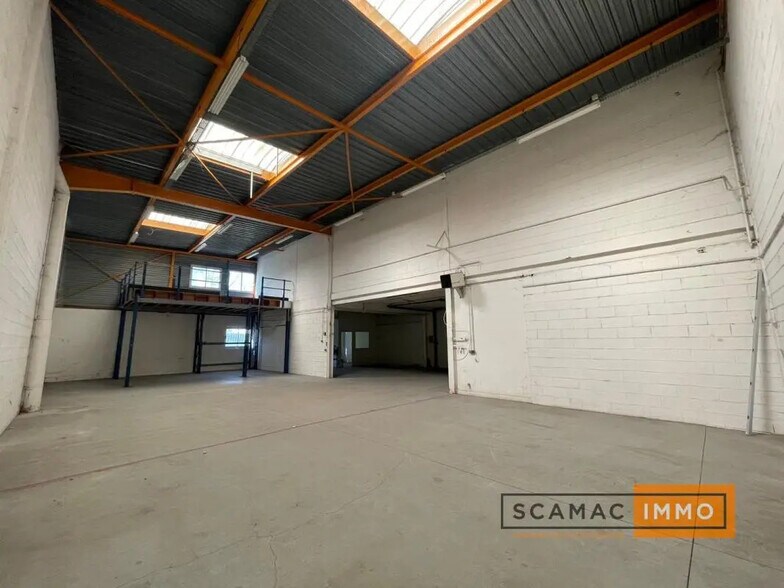 Office in Wissous for lease - Building Photo - Image 2 of 12