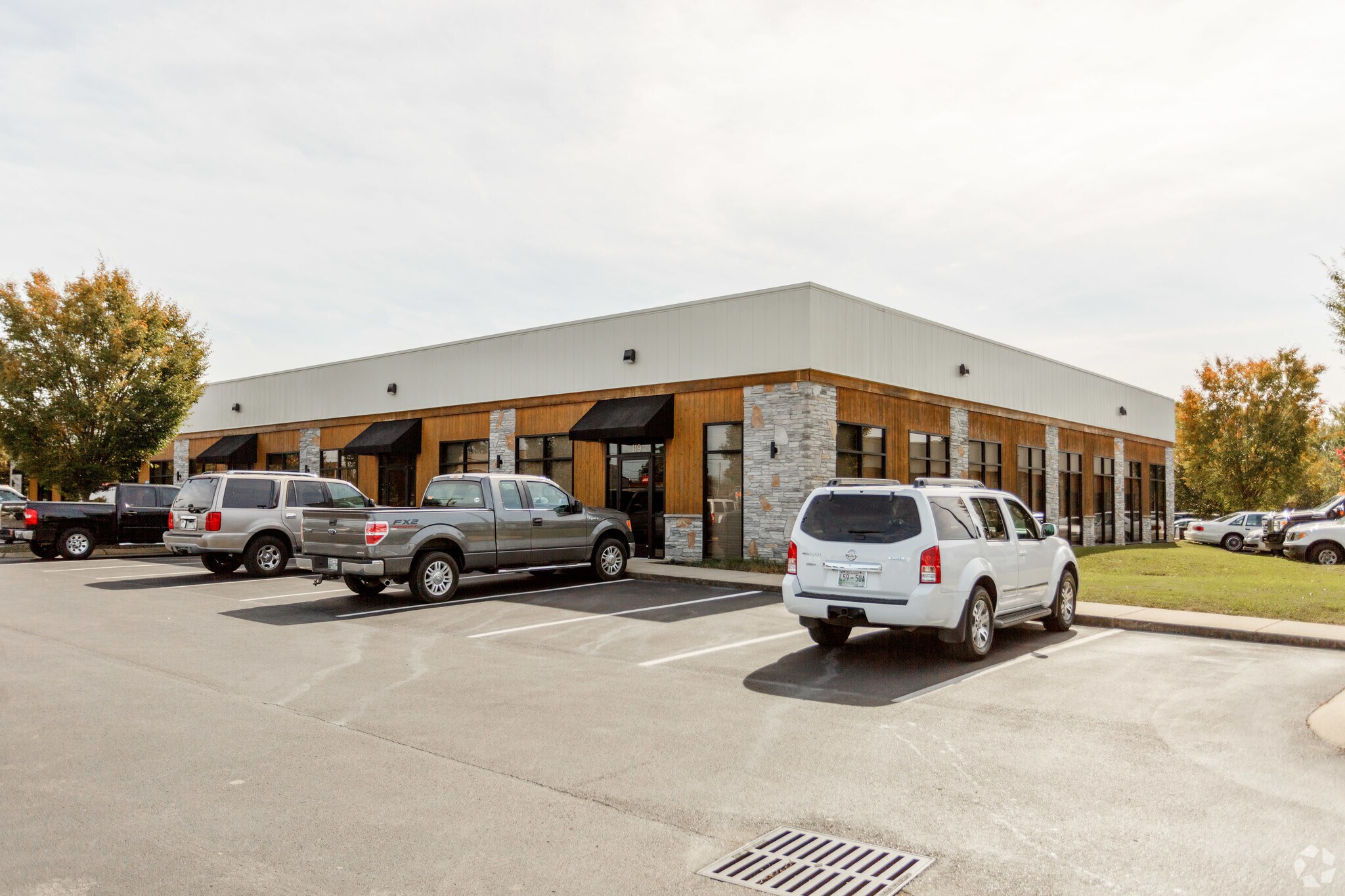 111-119 Mtcs Dr, Murfreesboro, TN for sale Primary Photo- Image 1 of 1