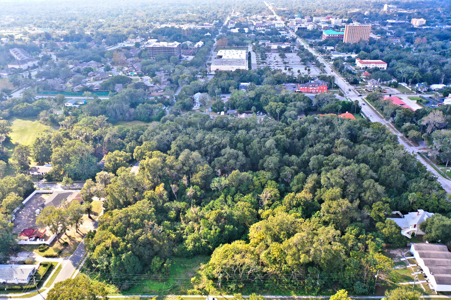 E New York Ave, Deland, FL for sale - Building Photo - Image 1 of 10