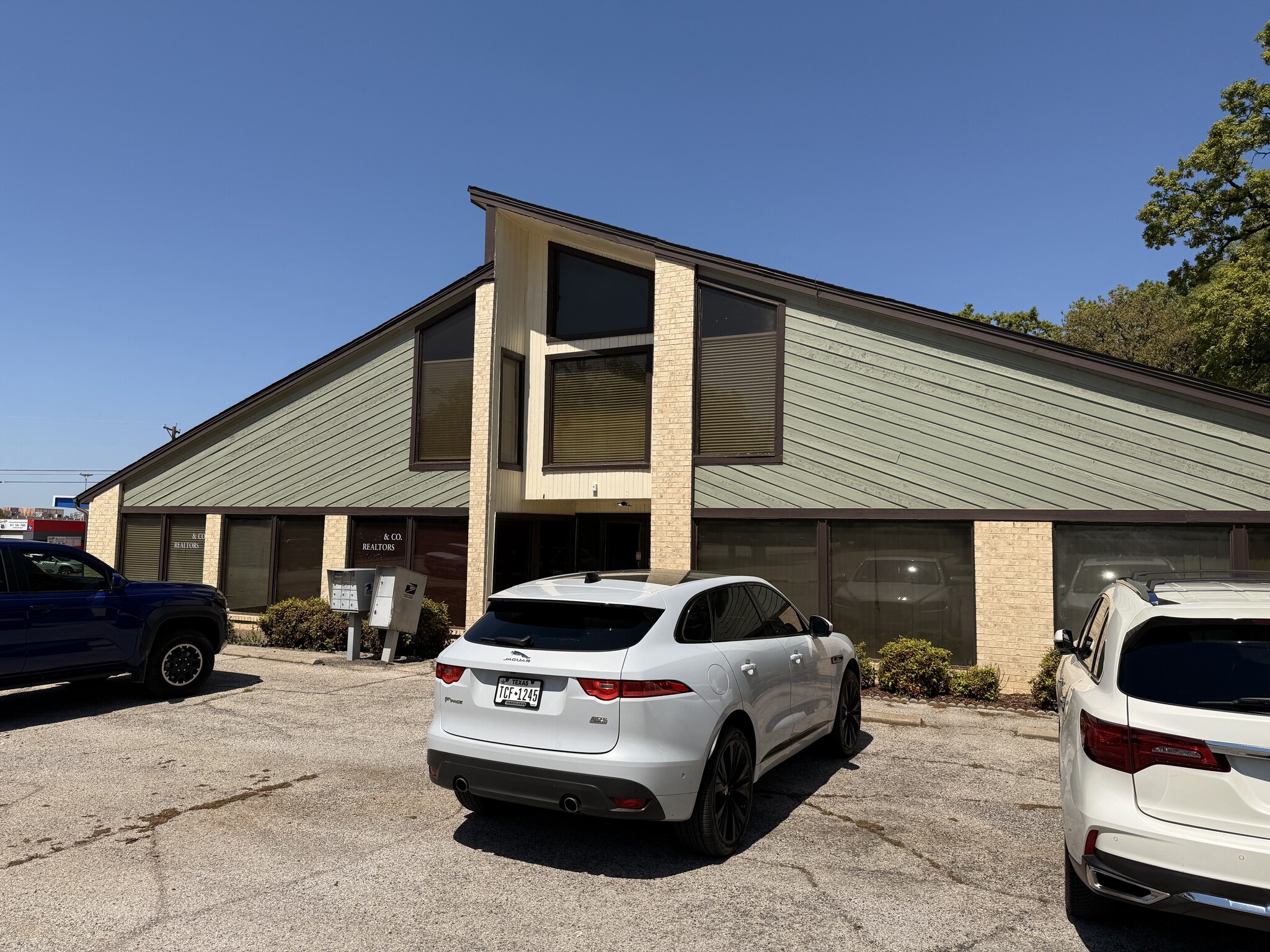1230 Brown Trl, Bedford, TX for sale Building Photo- Image 1 of 12