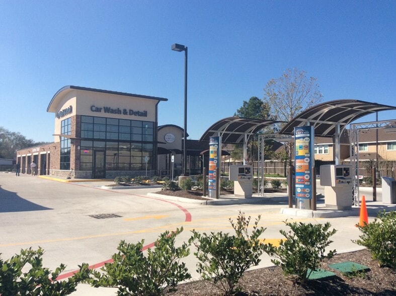 8414 Spring Cypress Rd, Spring, TX for sale - Building Photo - Image 1 of 14