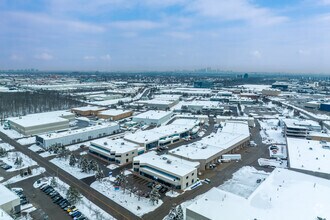 2140 Winston Park Dr, Oakville, ON - AERIAL map view