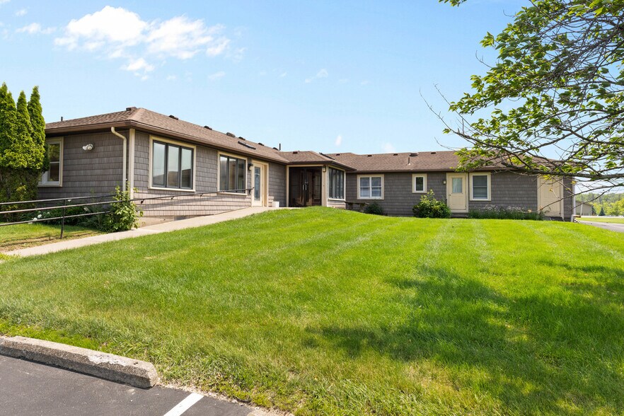 2640 Ridgeway Ave, Rochester, NY for sale - Building Photo - Image 1 of 56