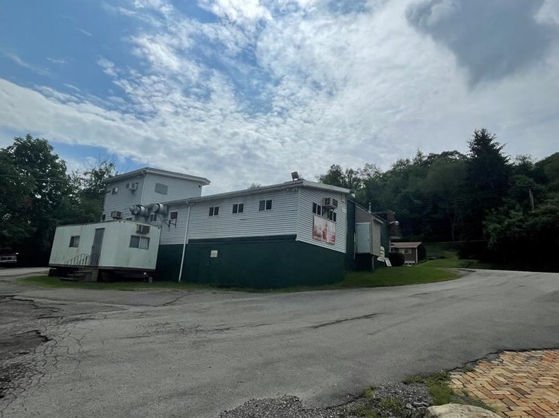 1020 Sharon Rd, Beaver, PA for sale Building Photo- Image 1 of 13