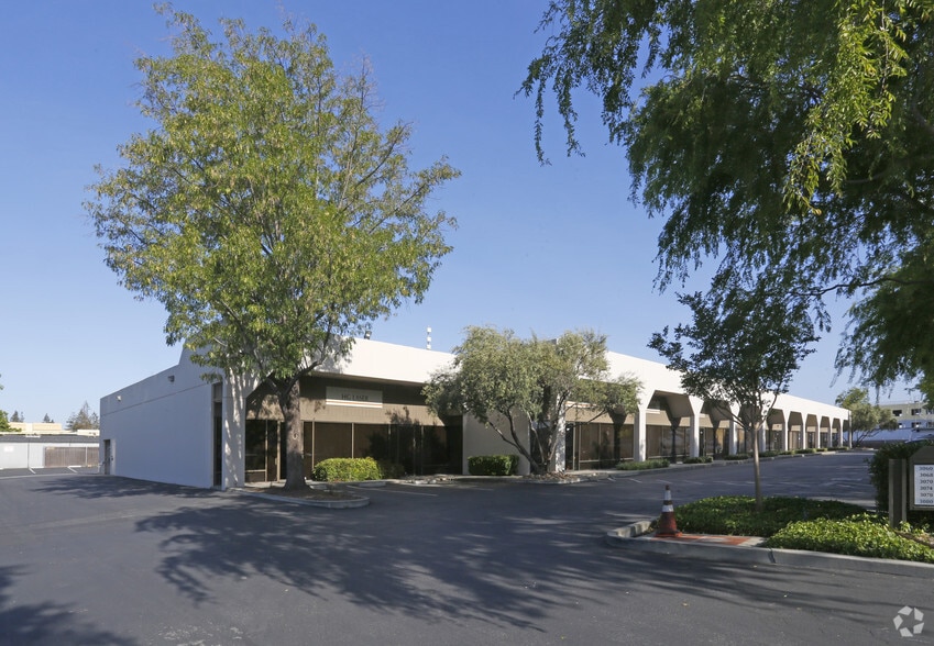 3060-3098 Kenneth St, Santa Clara, CA for lease - Building Photo - Image 1 of 12