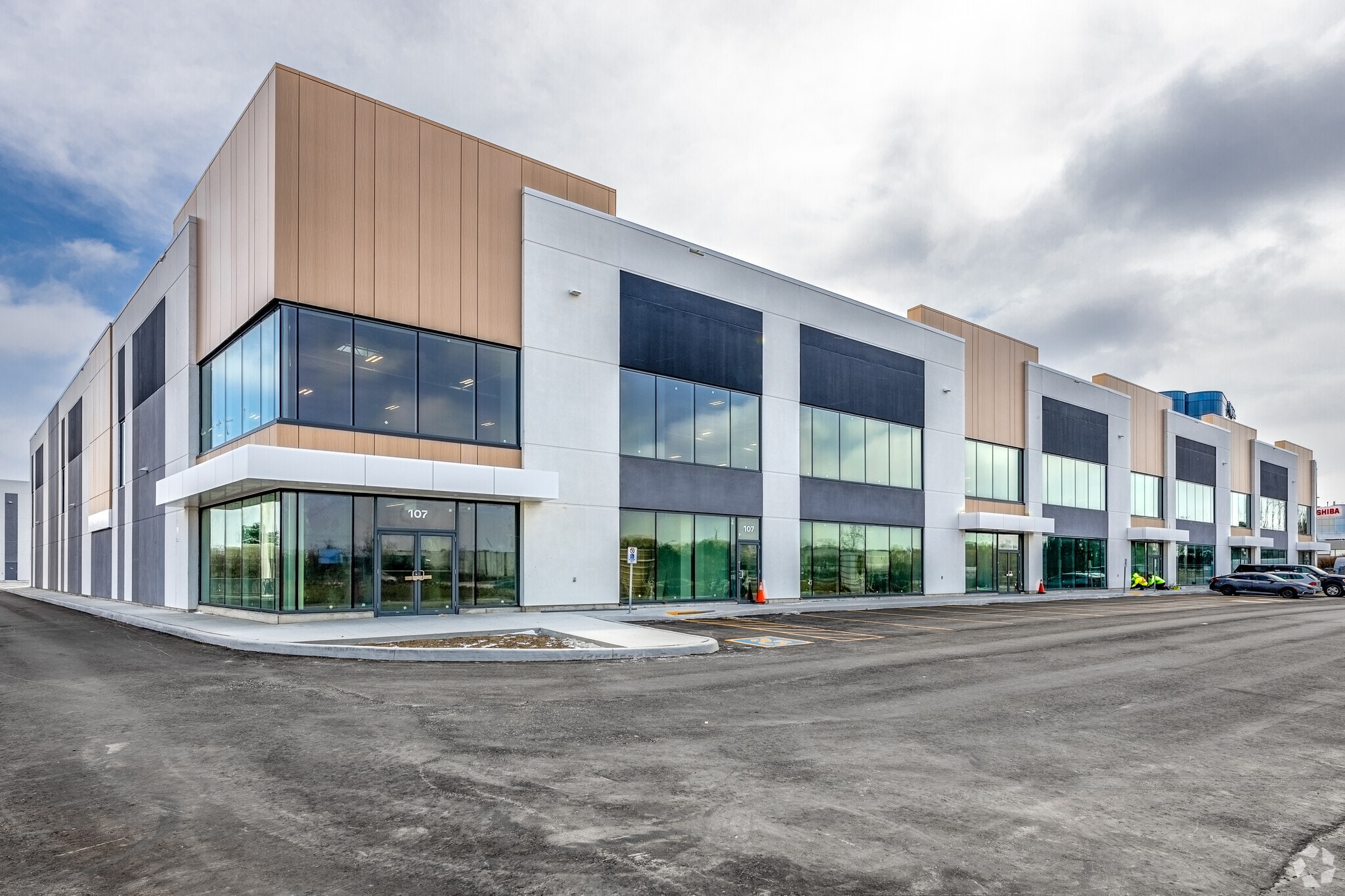 180-190 Allstate Pky, Markham, ON for sale Building Photo- Image 1 of 26