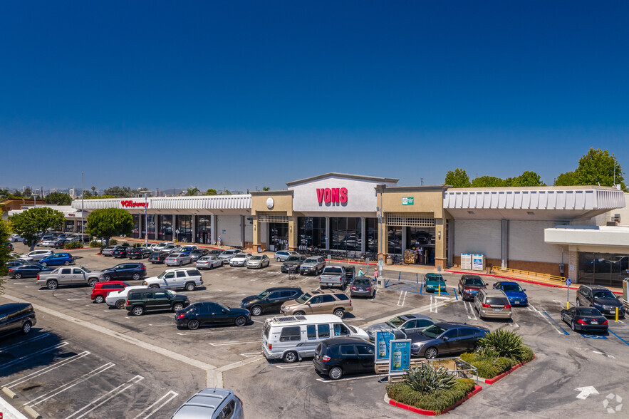 3000-3130 S Sepulveda Blvd, Los Angeles, CA for lease - Building Photo - Image 2 of 11