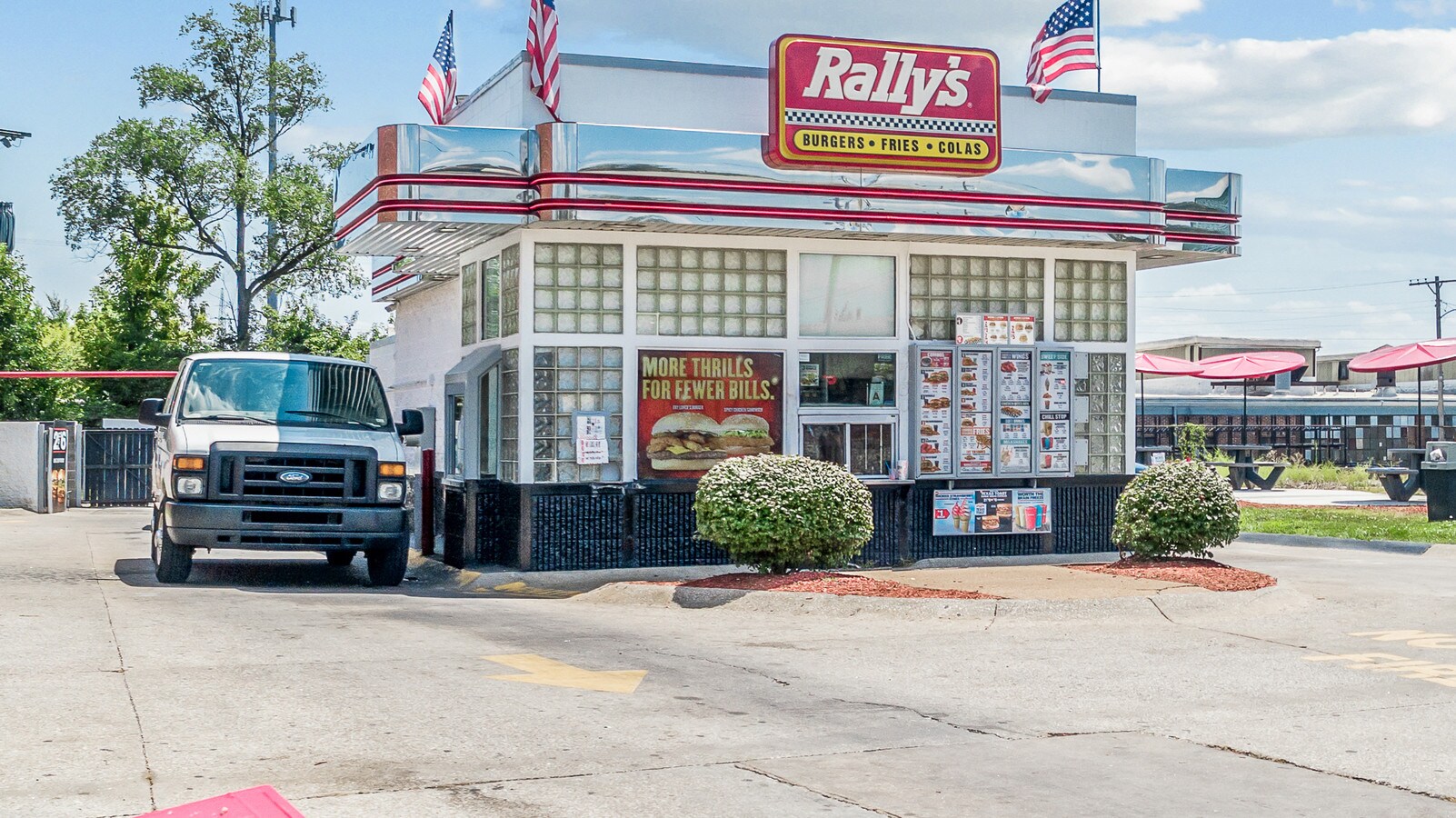 3730 Goodfellow Blvd, Saint Louis, MO 63120 Rally's