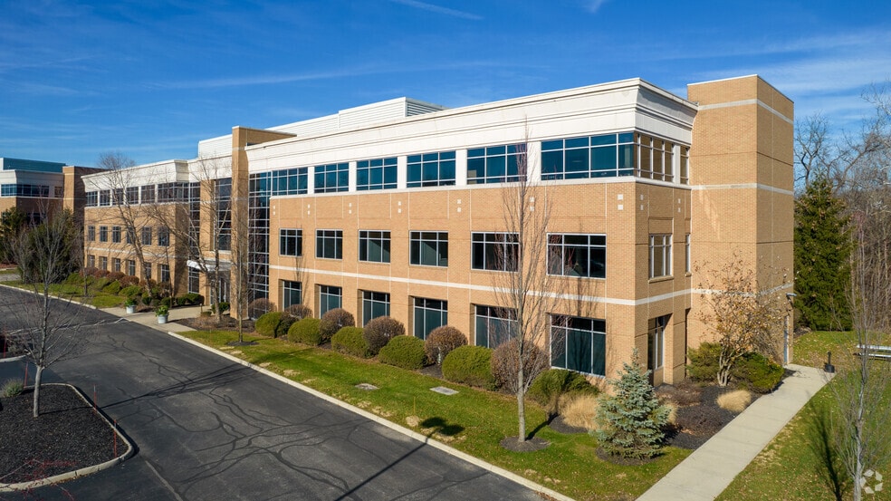 8740 Orion Pl, Columbus, OH for lease - Primary Photo - Image 1 of 30