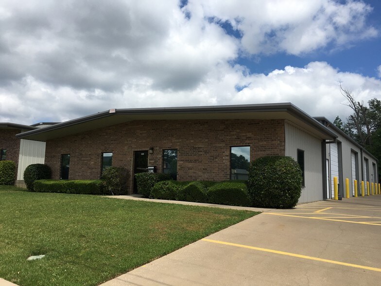 4912 Hightech Dr, Tyler, TX for sale - Primary Photo - Image 1 of 1