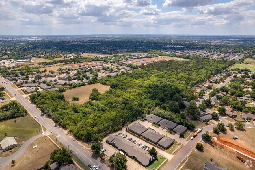 N Kelly Ave, Edmond, OK for sale - Building Photo - Image 3 of 12