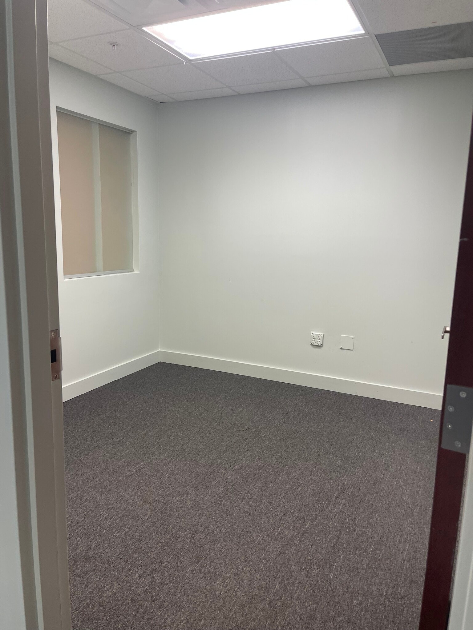 1401 N University Dr, Coral Springs, FL for lease Interior Photo- Image 1 of 5