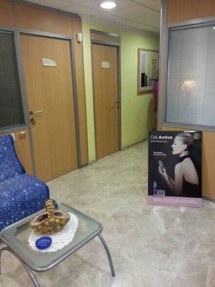 Office in El Ejido, Almería for lease - Building Photo - Image 3 of 7