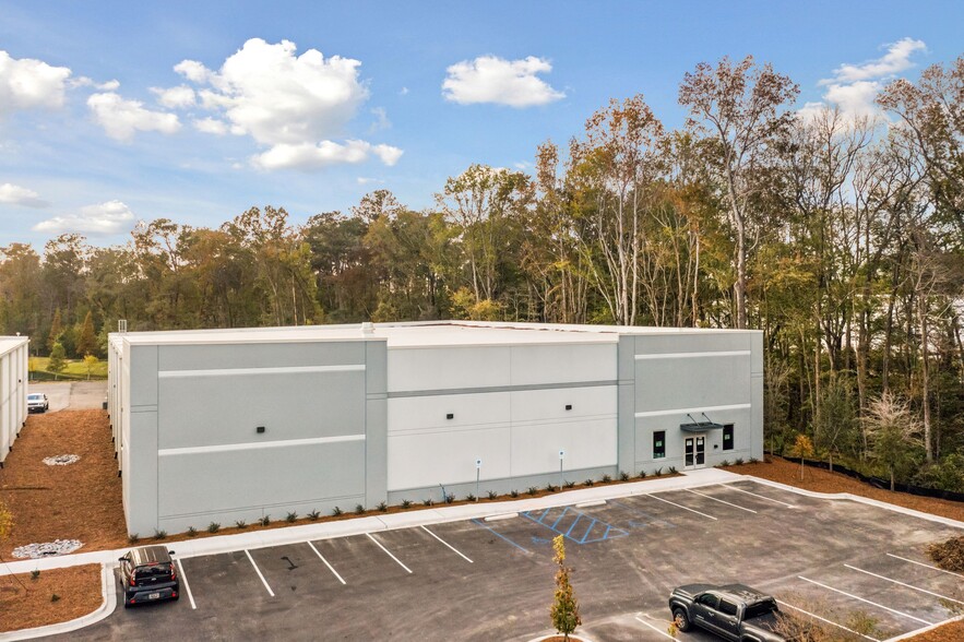 9571 Palmetto Commerce Pky, Ladson, SC for lease - Building Photo - Image 1 of 2