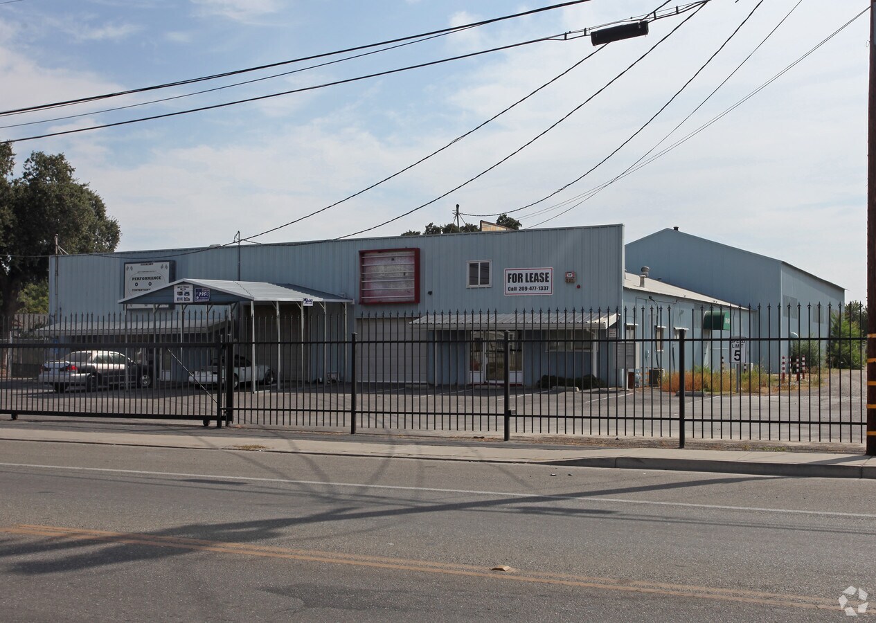 1240 Filbert St, Stockton, CA 95205