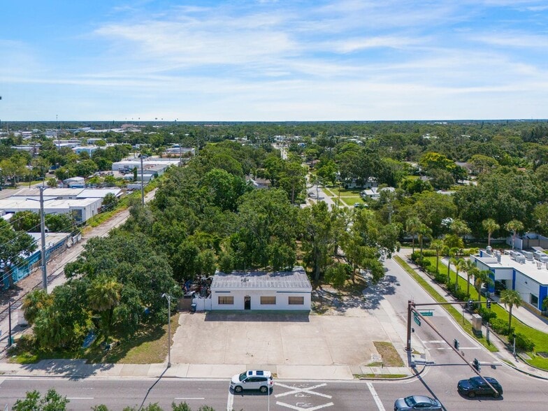 1000 N Washington Blvd, Sarasota, FL for sale - Building Photo - Image 2 of 12