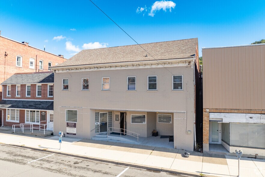 156 S Jefferson St, Kittanning, PA for sale - Primary Photo - Image 1 of 5