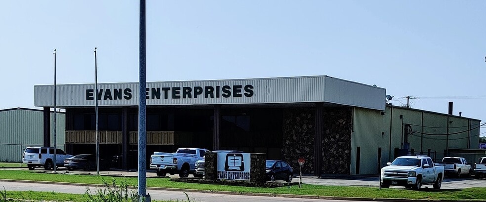 2707 Central Fwy E, Wichita Falls, TX for sale - Primary Photo - Image 1 of 1