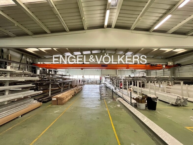 Industrial in Montcada i Reixac, Barcelona for sale - Interior Photo - Image 1 of 8