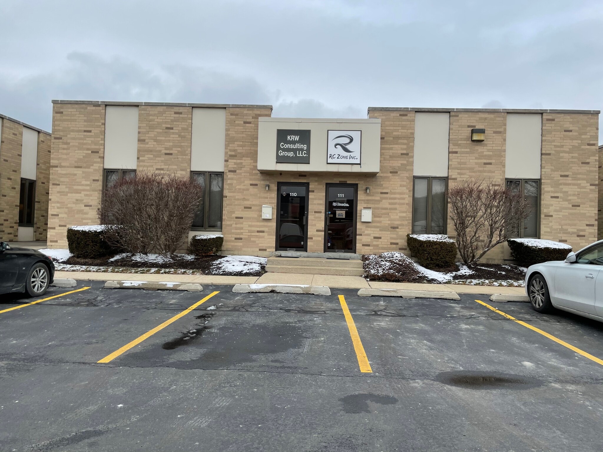 1881 Commerce Dr, Elk Grove Village, IL for lease Primary Photo- Image 1 of 21