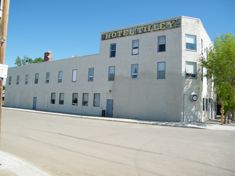 221 Centre St, Tilley, AB for sale - Building Photo - Image 1 of 1