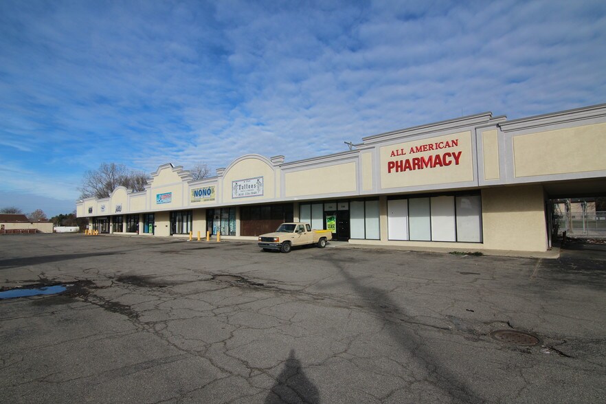 31023120 Flushing Rd, Flint, MI 48504