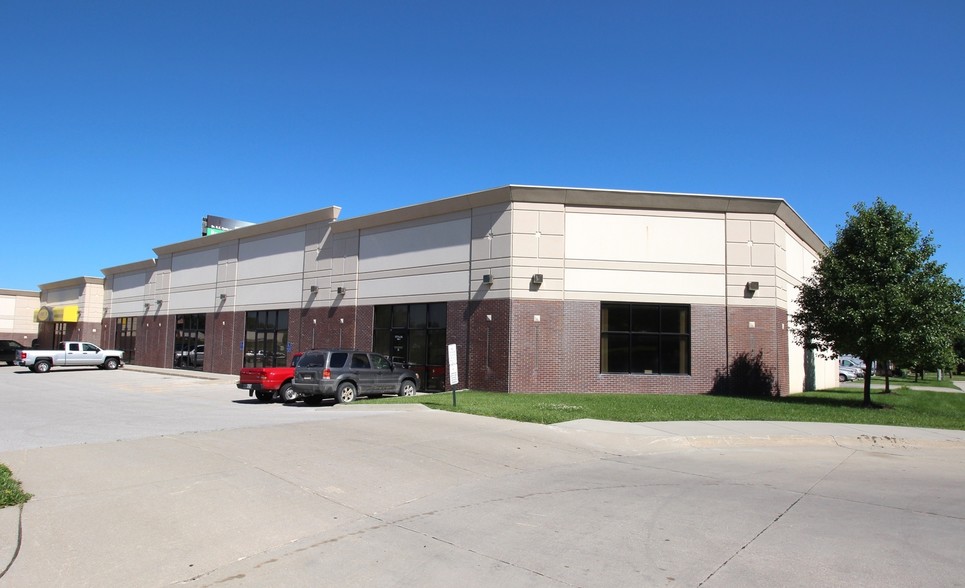 700 Van Dorn St, Lincoln, NE for lease - Building Photo - Image 3 of 8