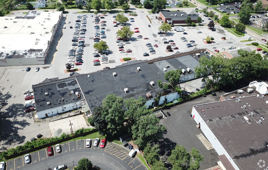 982 Main St, Fishkill, NY for lease - Aerial - Image 3 of 32