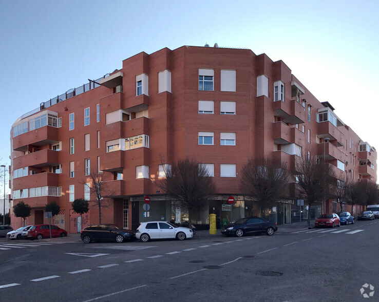 Calle Presidente Adolfo Suárez, 3, Arganda del Rey, Madrid for sale - Building Photo - Image 2 of 2