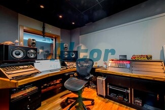 More details for Calle Joaquín Turina, 19B, Madrid - Multifamily for Sale