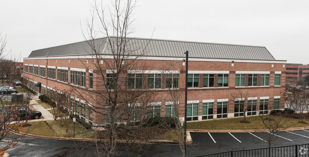 21351 Gentry Dr, Sterling, VA for lease - Building Photo - Image 3 of 12