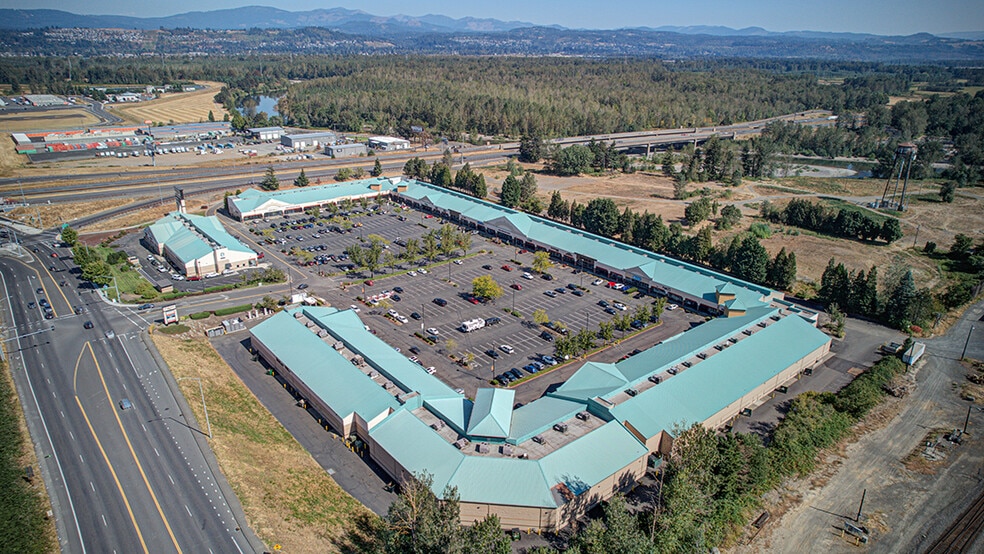 450 NW 257th Ave, Troutdale, OR for lease - Building Photo - Image 2 of 7