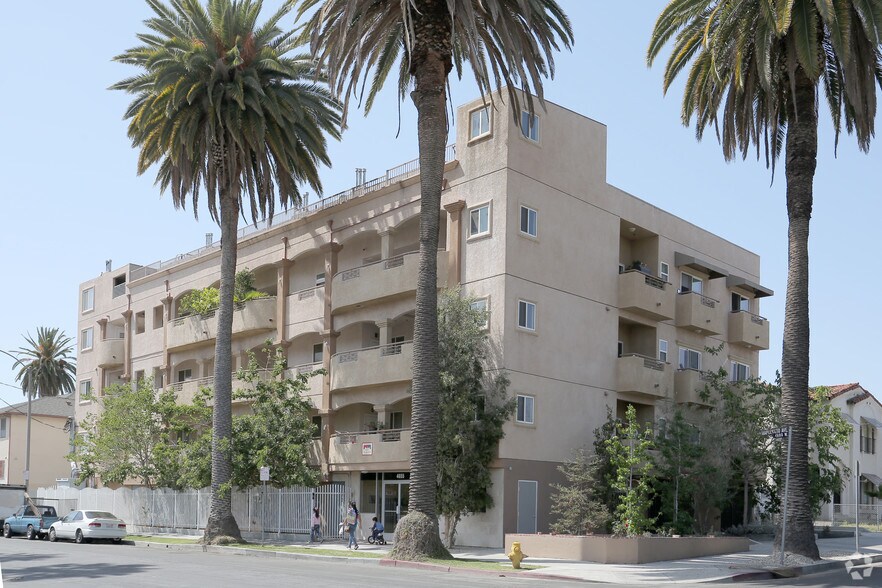 4655 Maplewood Ave, Los Angeles, CA for sale - Primary Photo - Image 1 of 1