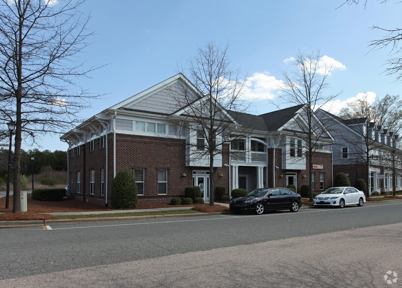 580-586 Davidson Gateway Dr, Davidson, NC for sale - Primary Photo - Image 1 of 1