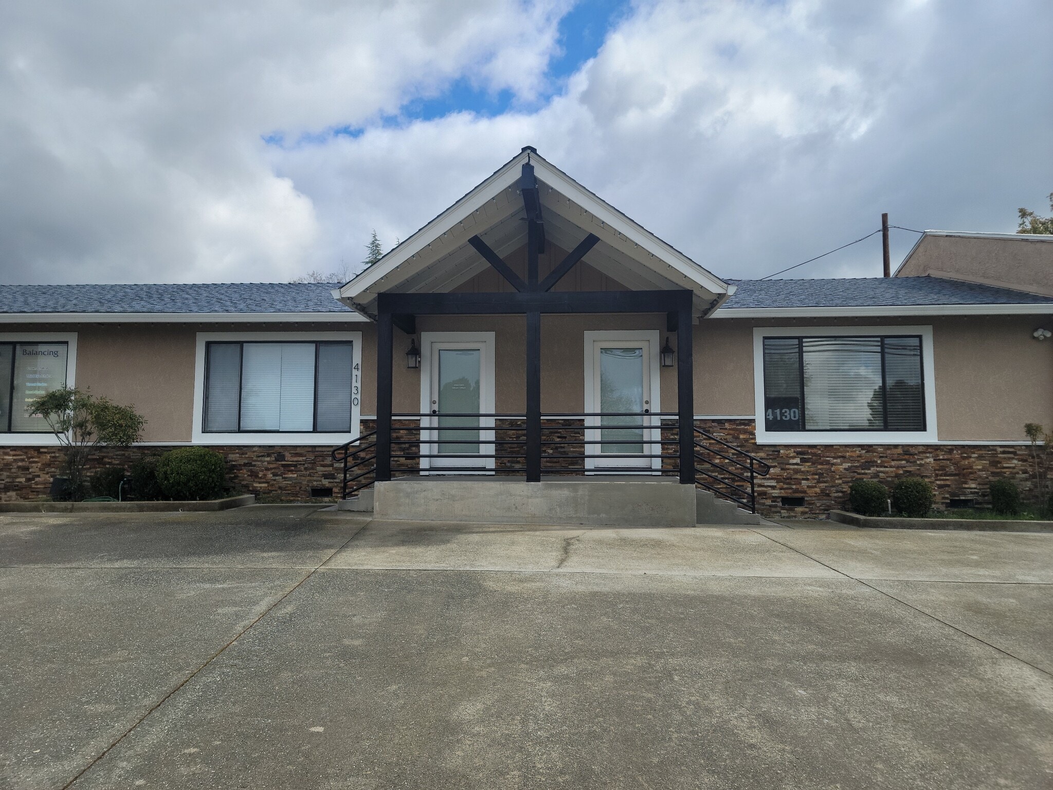 4130-4136 Grass Valley Hwy, Auburn, CA for lease Building Photo- Image 1 of 23