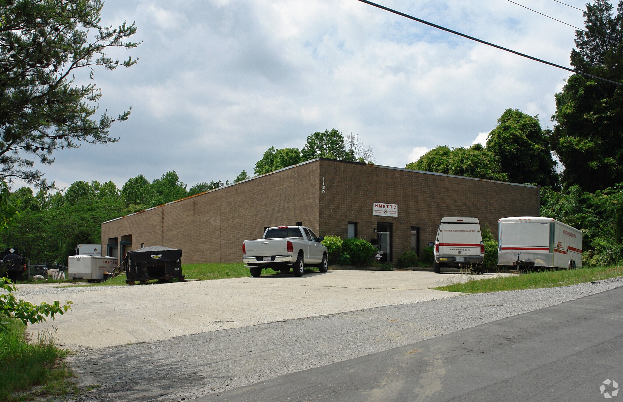 1129 Roberts Ln, High Point, NC for sale Primary Photo- Image 1 of 1