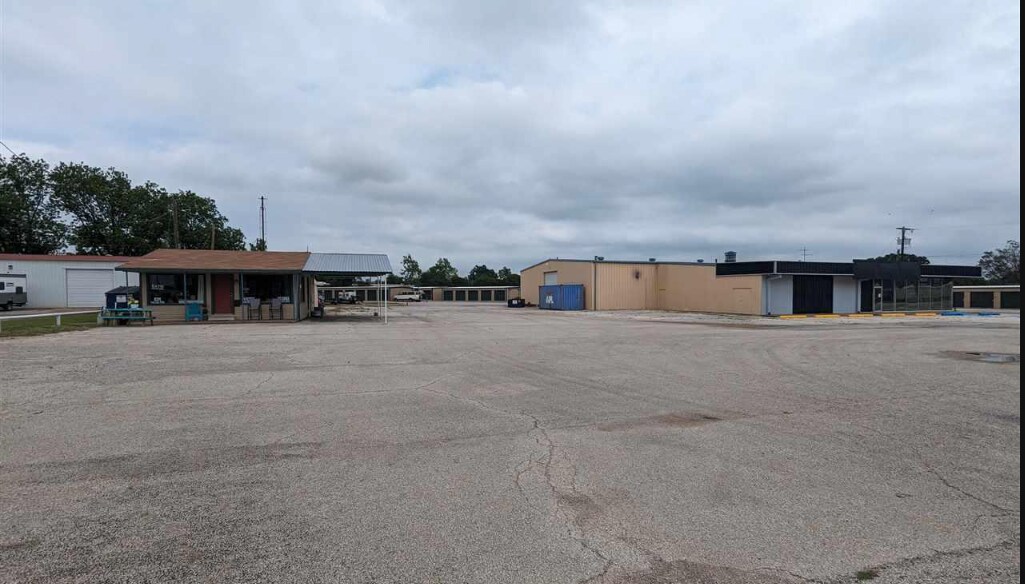 1005 Sheppard Rd, Burkburnett, TX for sale Primary Photo- Image 1 of 1