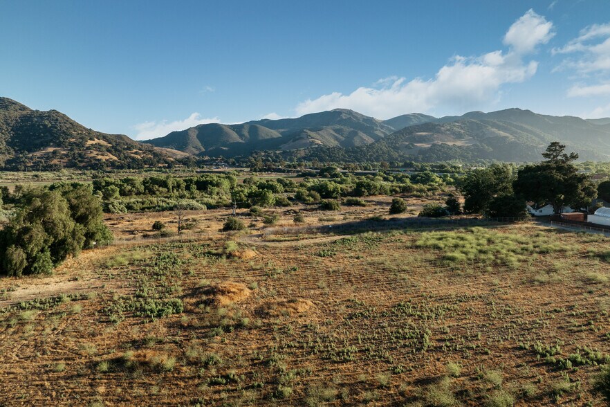 290 E Highway 246, Buellton, CA for sale - Building Photo - Image 2 of 12